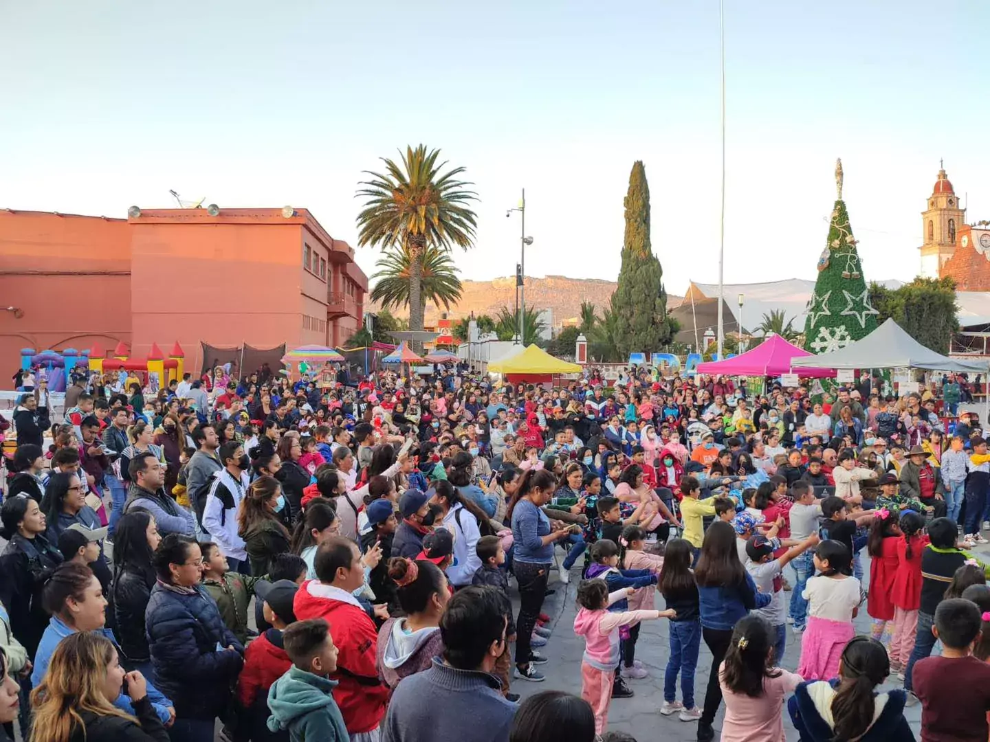 Las y los esperamos en el festival de la rosca jpg