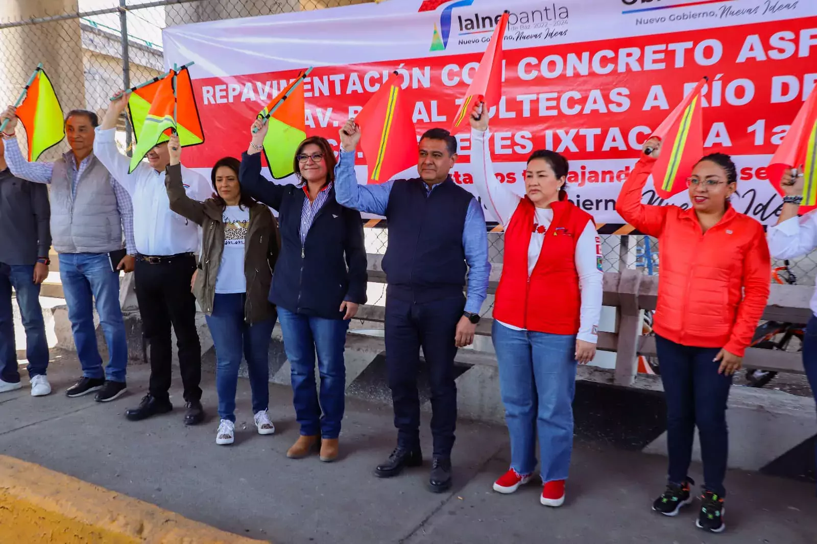 Liderados por el presidente municipal Tony Rodriguez continuamos cimentando firm jpg