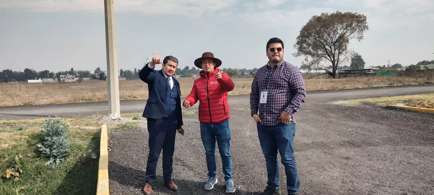 Miembros del Ayuntamiento de Texcoco realizaron junto a CFE un jpg