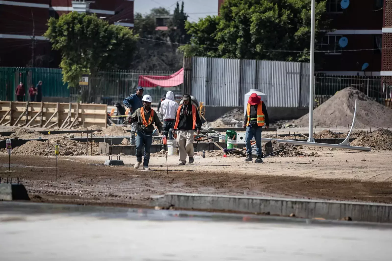 ¡Asi va la construccion del estadio de beisbol en la jpg