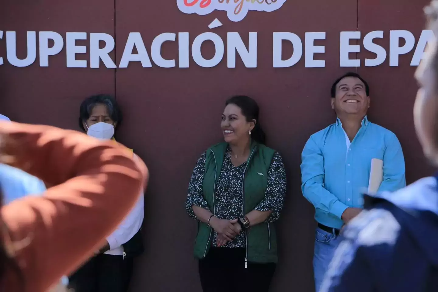 ¡Con partido y pastel Entregamos rehabilitacion de la casa de jpg