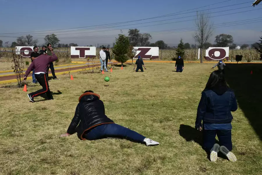 ¡En Otzolotepec entrenan profesores rumbo a los campeonatos estatales de jpg