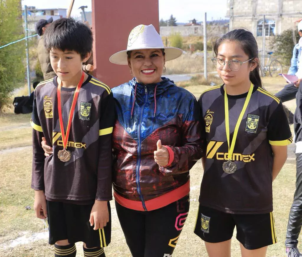 ¡Se jugaron las finales La liga municipal Guerreros Ocelotl cerro jpg