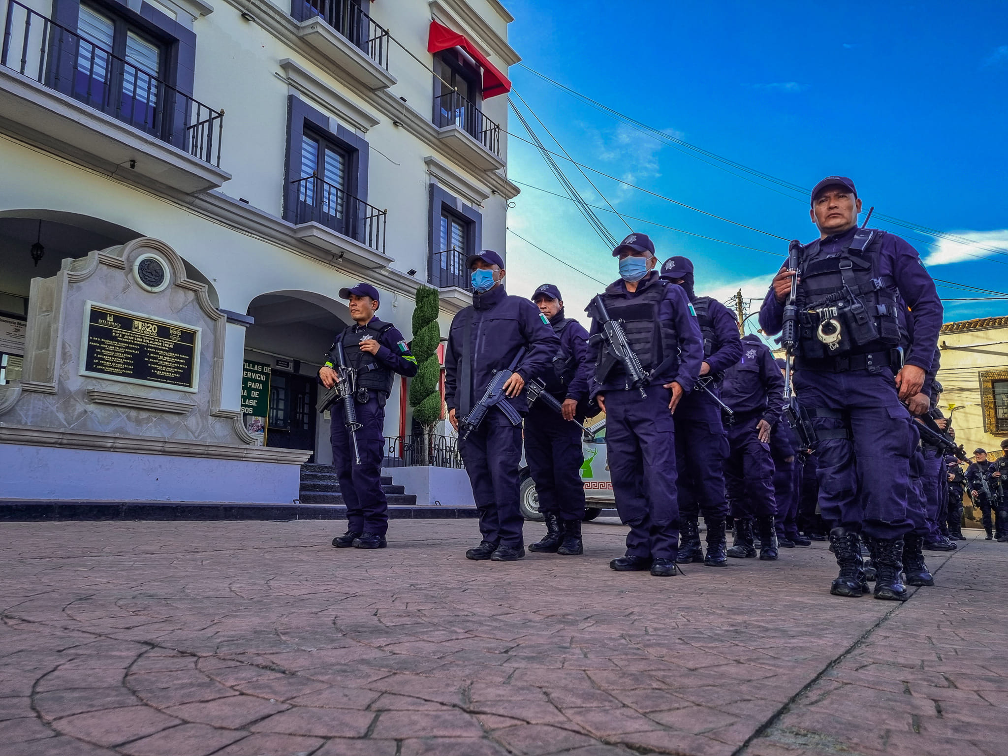 1675253217 325 Comprometidos con tu salvaguarda elementos de la Direccion de Seguridad