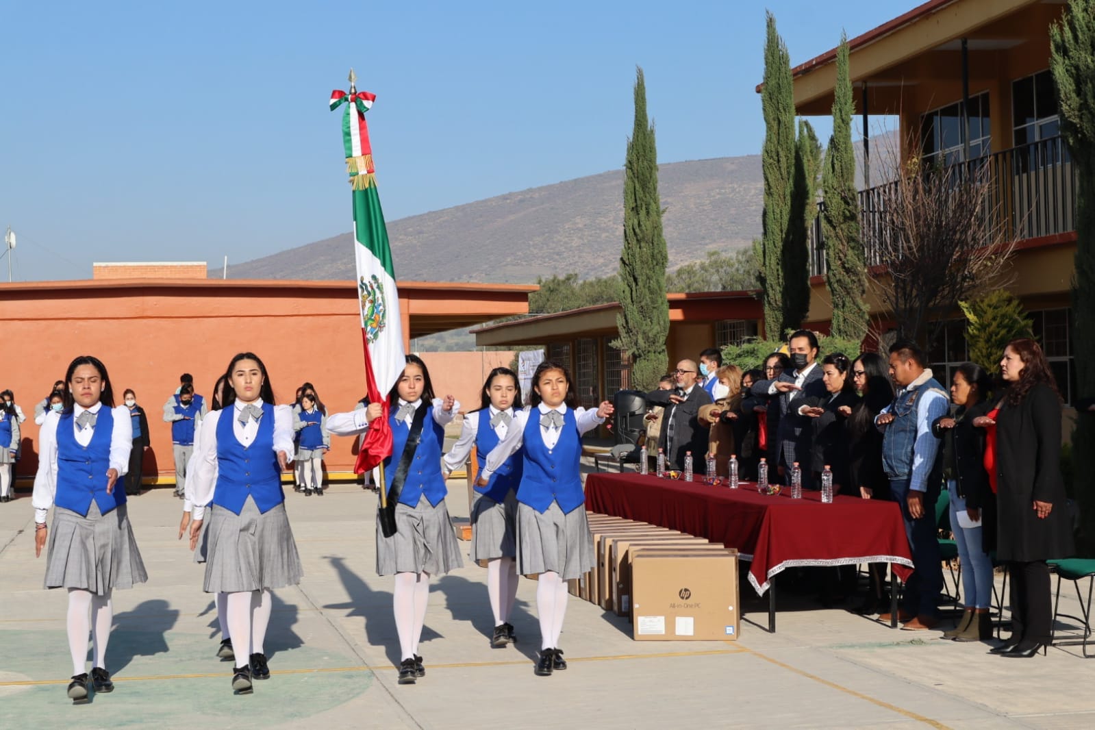 1675292803 90 Esta manana acudimos a la Esc Preparatoria Oficial N°207 ubicada