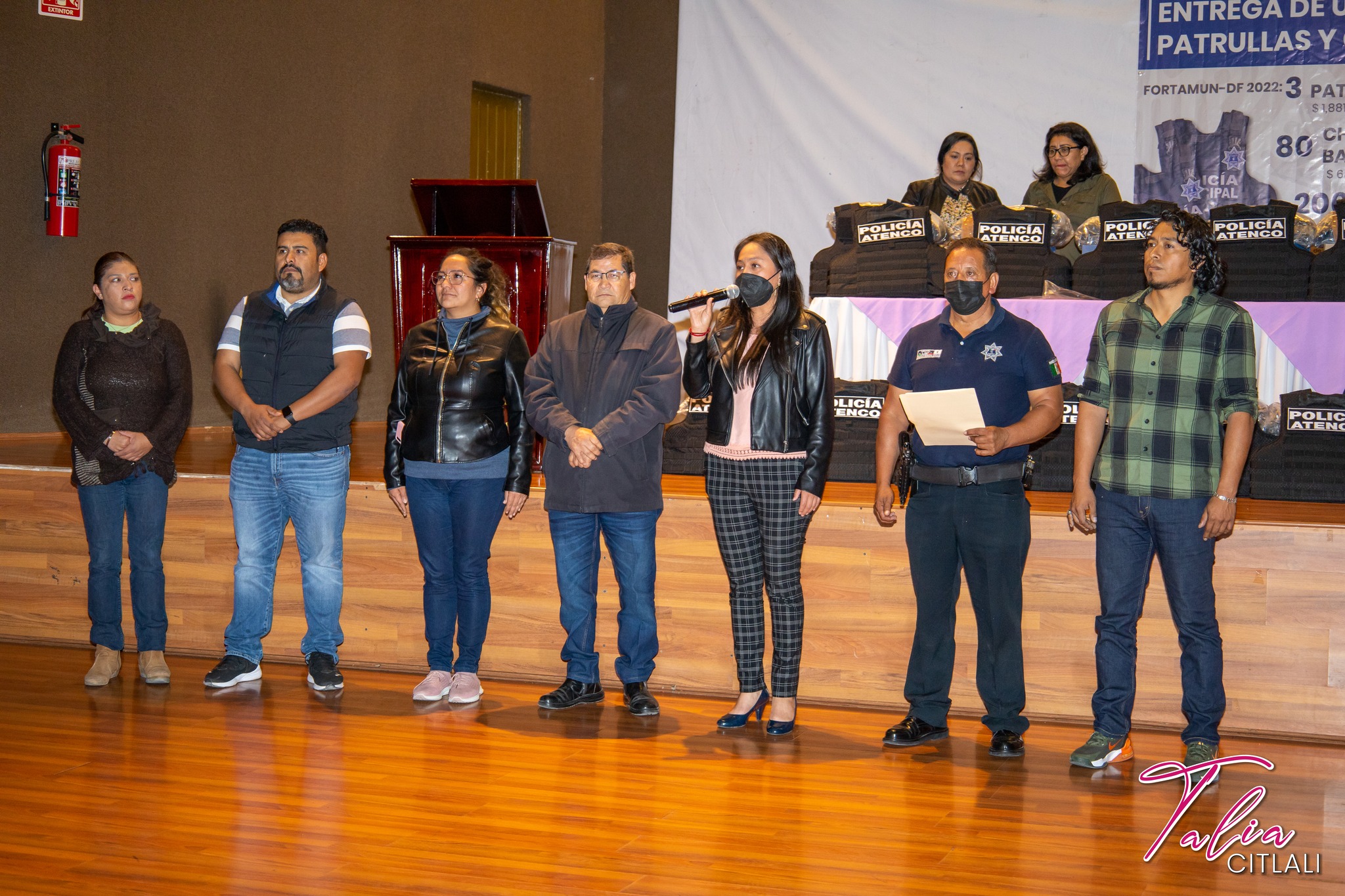 1675425622 795 Entrega de Chalecos balisticos uniformes y patrullas