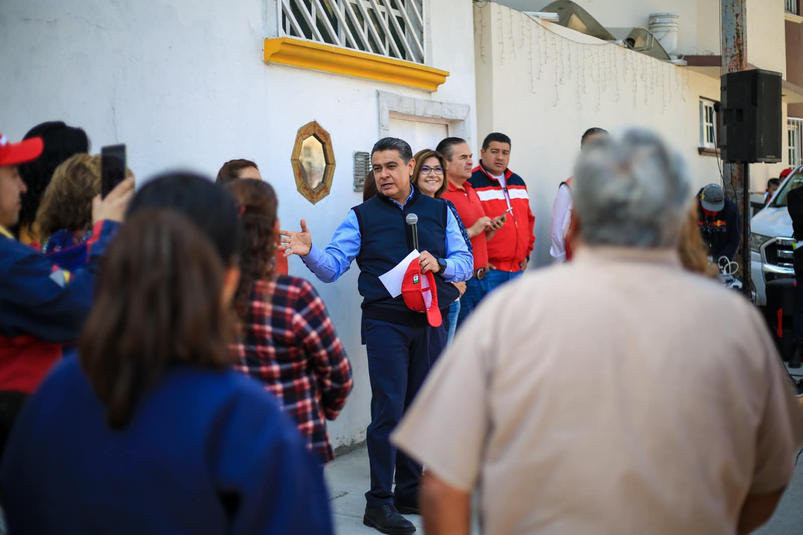 1675604860 377 Liderados por el Presidente Municipal Tony Rodriguez continuamos haciendo entreg