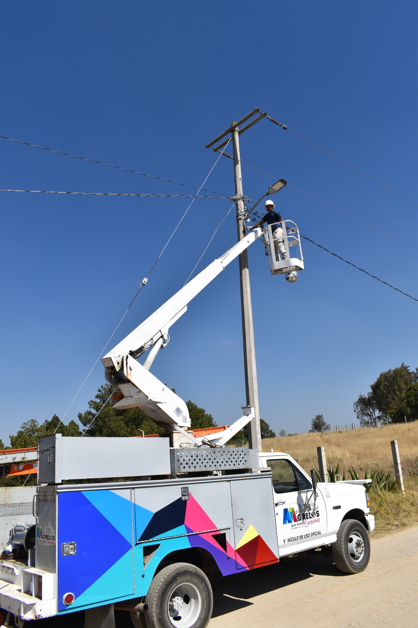 1675793464 744 Seguimos trabajando por mantener un municipio mejor iluminado por ello