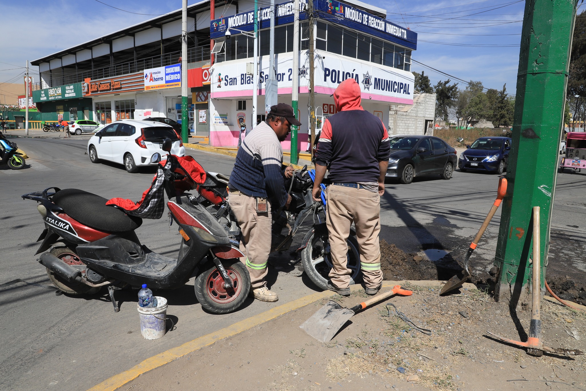 1675796937 995 En la calle 6 del fraccionamiento San Blas se realizan