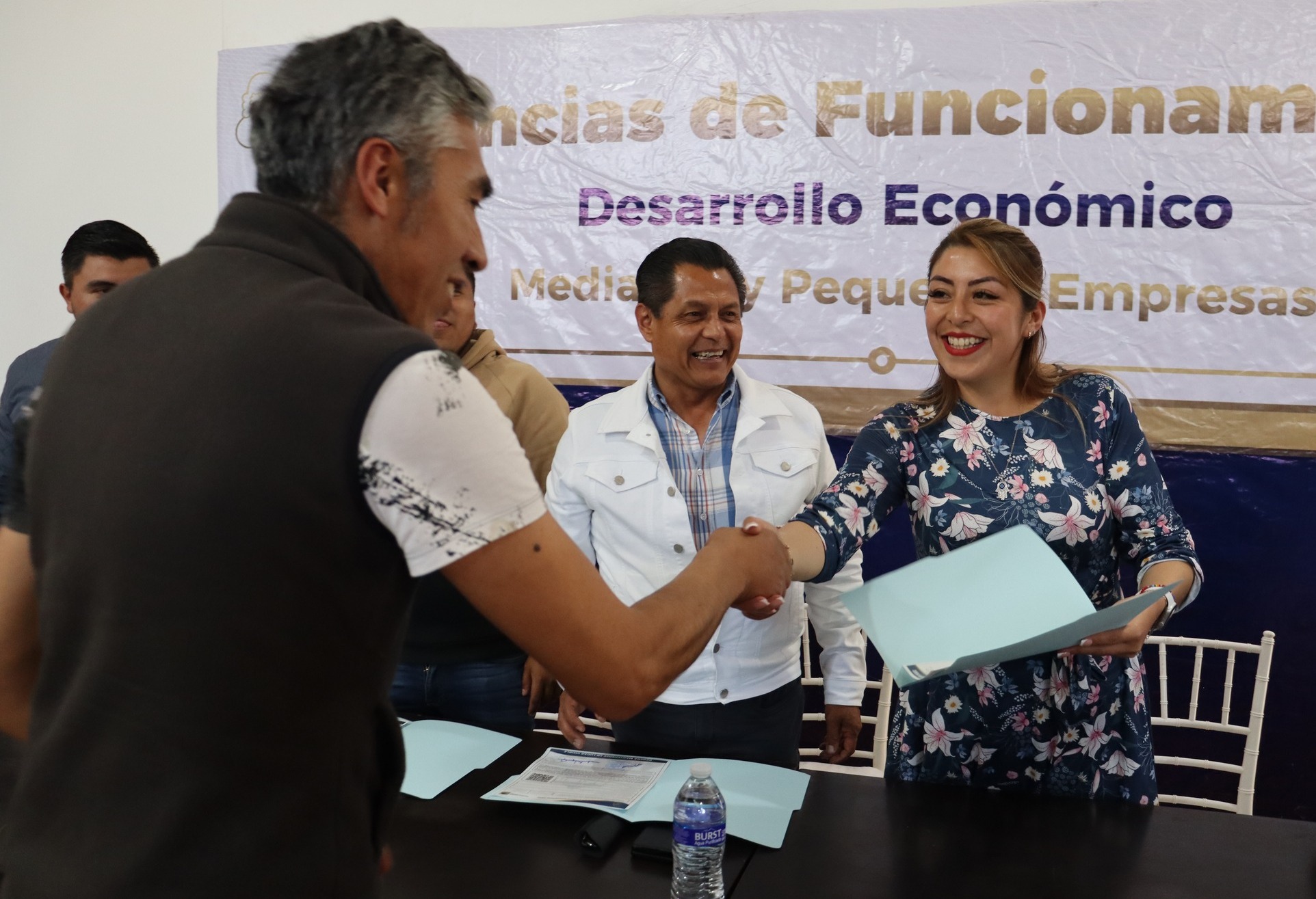 1675875769 159 Entrega de licencias de funcionamiento