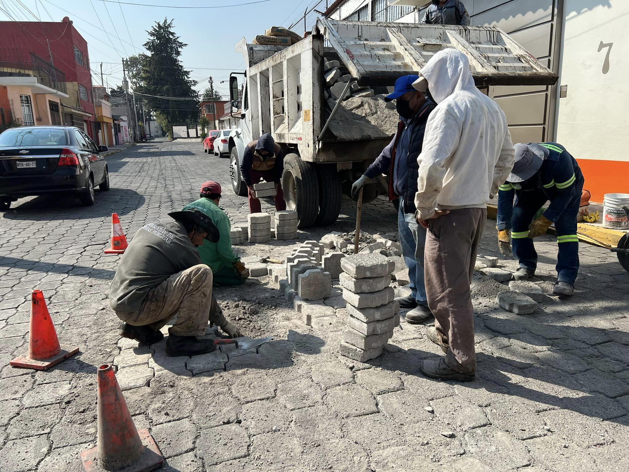 1675876668 646 La Direccion de Metepec Obras Publicas realiza el cambio de