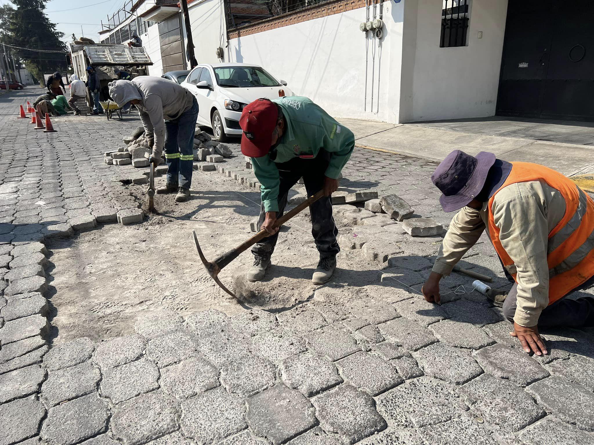 1675876686 La Direccion de Metepec Obras Publicas realiza el cambio de