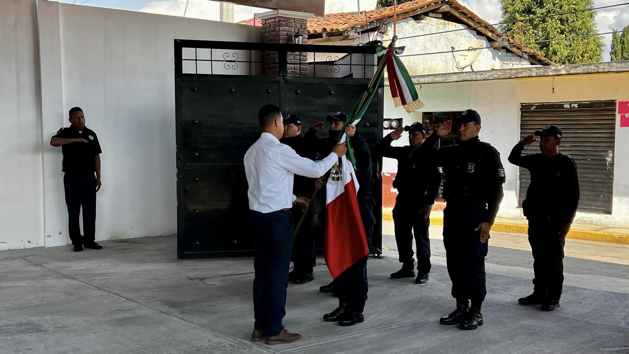 1675895509 911 El pueblo gobierna en san Simon De Guerrero en este