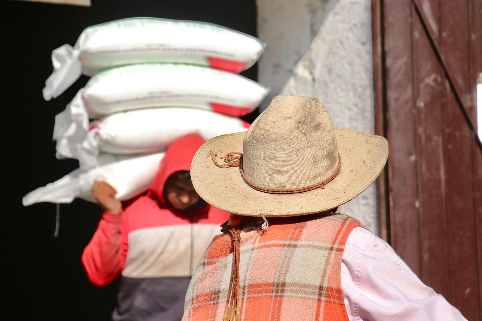 1675899097 51 Renace los Apoyos al Campo Continuamos con la entrega de