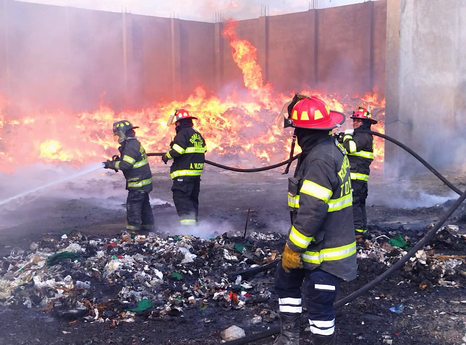 1675970222 455 INCENDIO El dia de hoy nuestro Heroico Cuerpo de