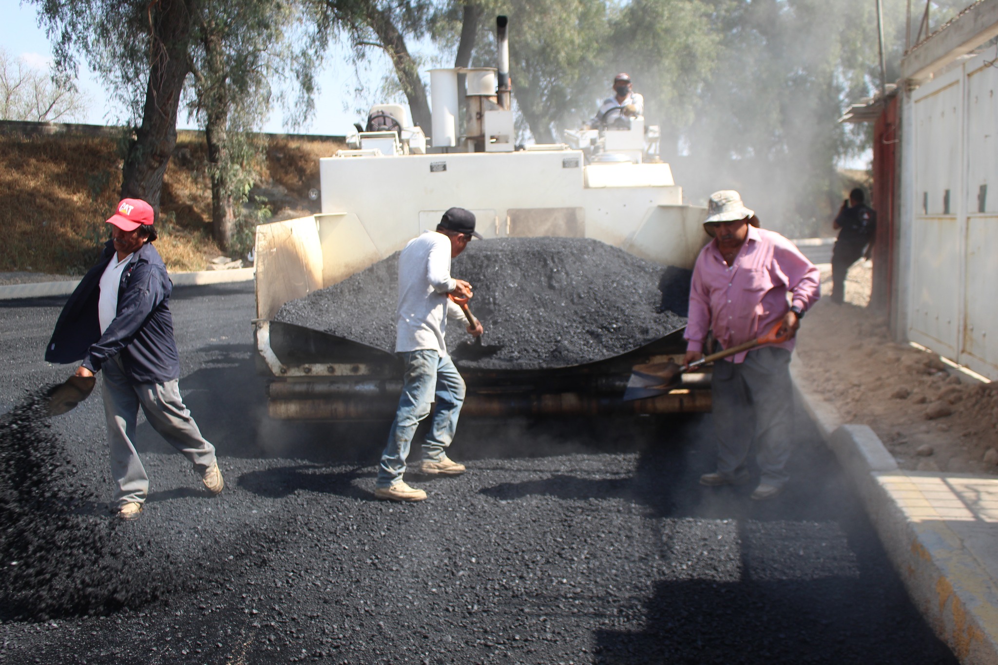 1676034097 621 ¡¡¡PAVIMENTACION DE CALLE COLIBRIES CONEXION PRADOS DE SAN FRANCISCO –