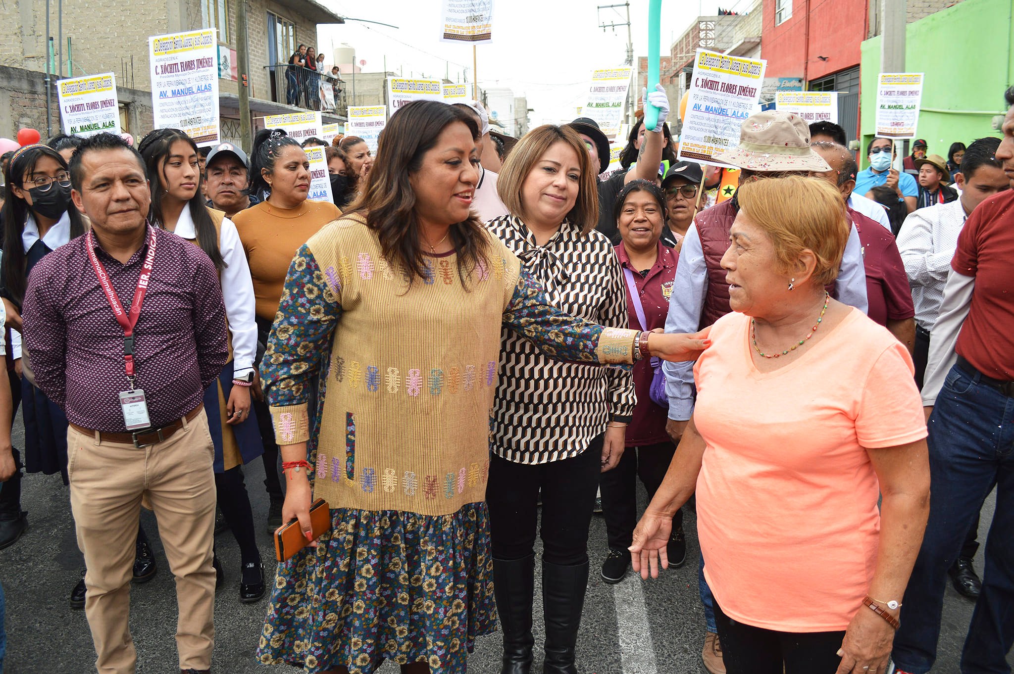 1676117139 927 XOCHITL FLORES JIMENEZ INAUGURA OBRA DE EMBELLECIMIENTO EN LA AVENIDA