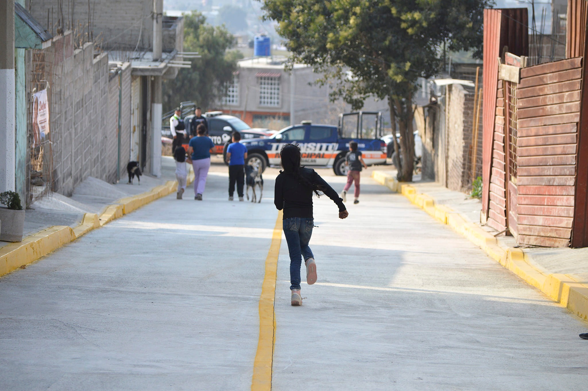 1676204020 299 GOBIERNO DE CHIMALHUACAN ENTREGA OBRA DE PAVIMENTACION EN ZONA DE