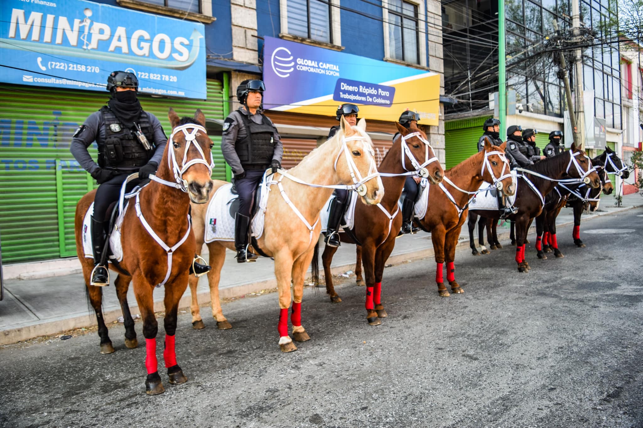 1676231156 63 Nuestros elementos de Seguridad y Proteccion de Toluca resguardan la