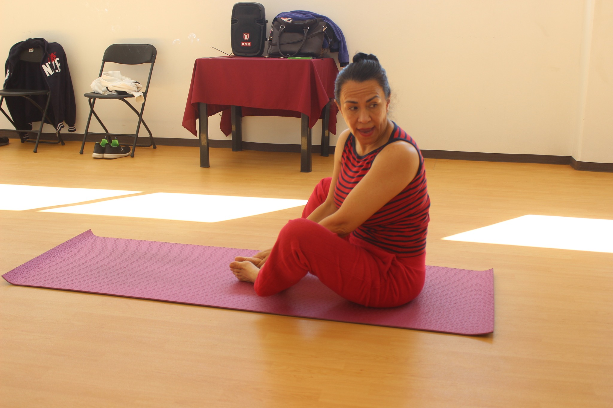 1676303861 391 Forma parte de las clases de yoga que el Polideportivo