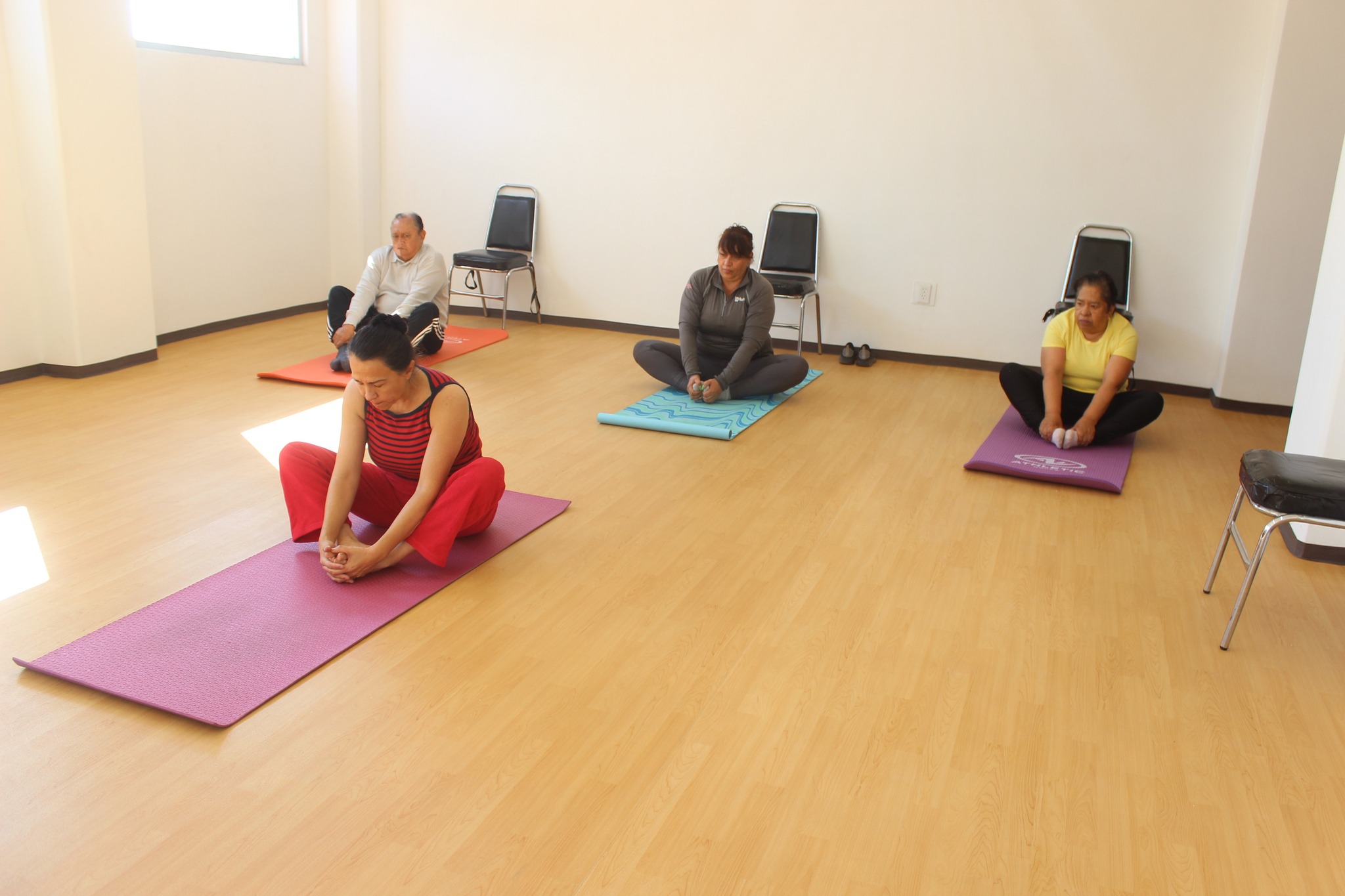 1676303861 393 Forma parte de las clases de yoga que el Polideportivo