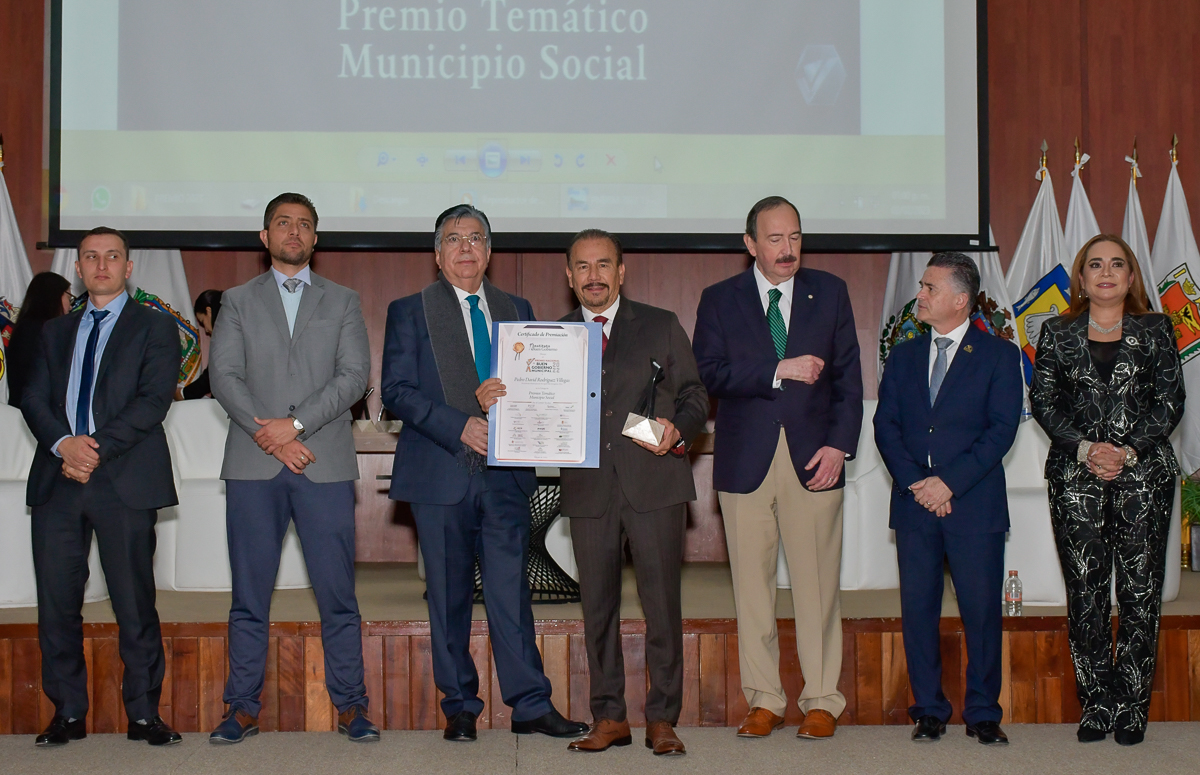 1676321399 723 El Presidente Municipal Pedro Rodriguez Villegas recibio el Premio Nacional