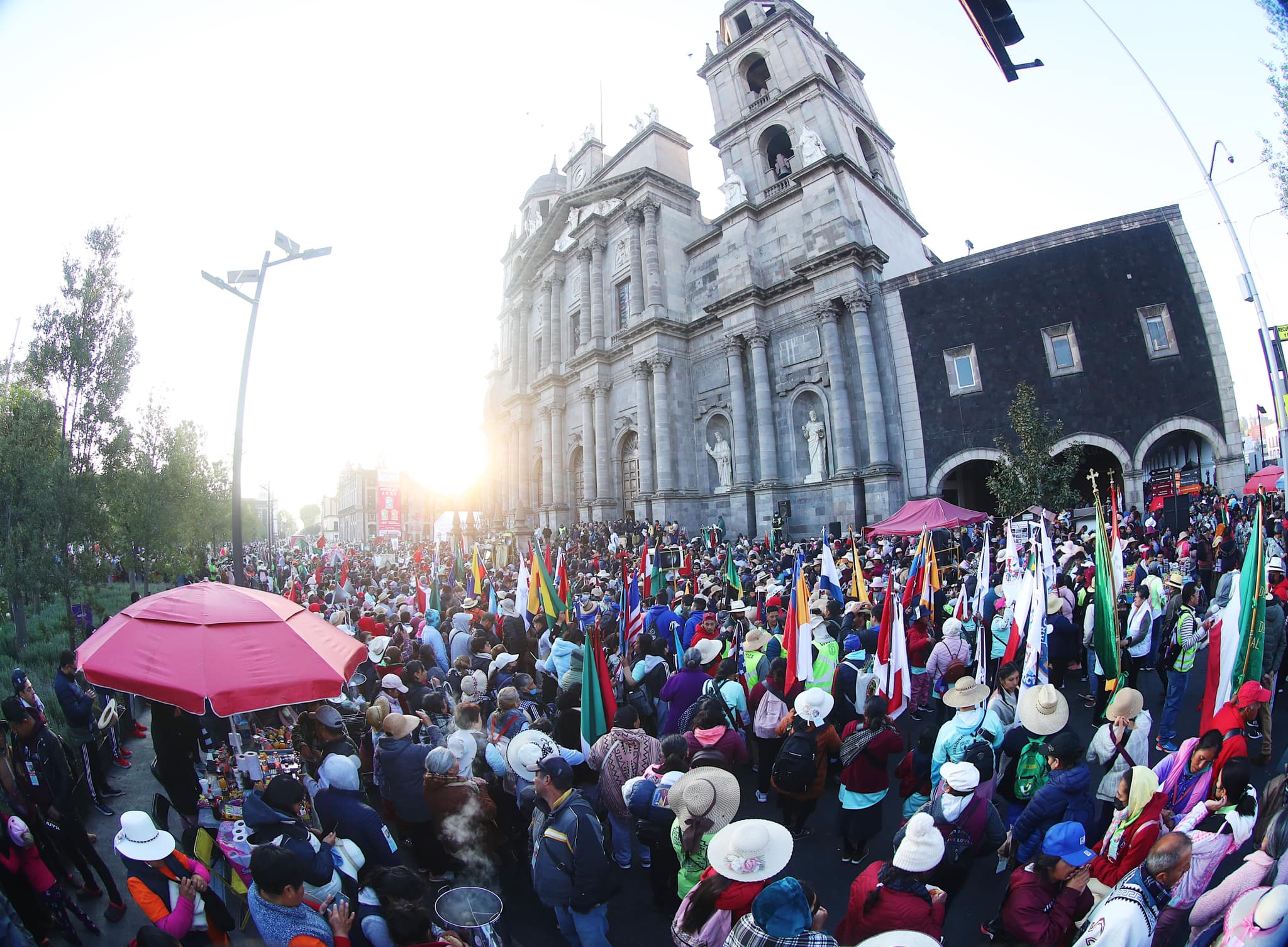 1676325995 727 Con mas de 40 mil personas comenzamos la tradicional Peregrinacion