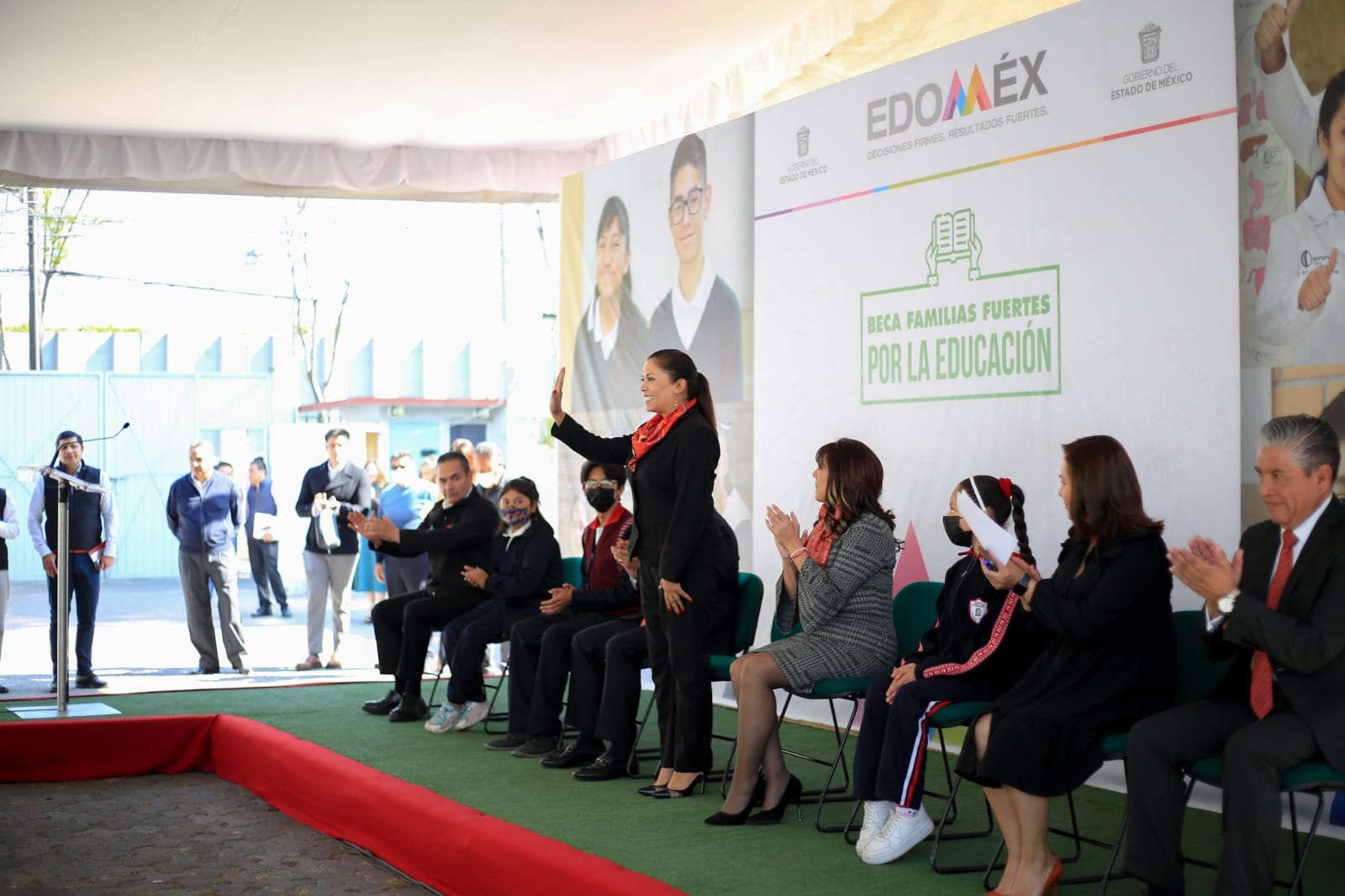 1676376994 855 Continuando el compromiso con las y los estudiantes de TlalnepantlaDeBaz