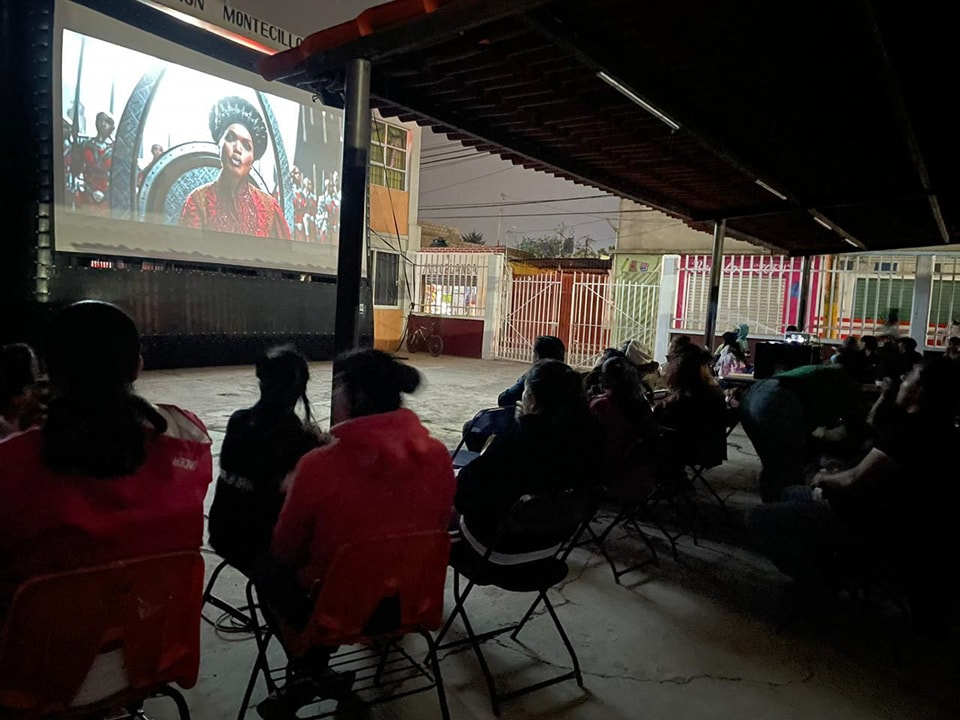 1676384332 145 Noche de cine y picnic en la comunidad de Espera