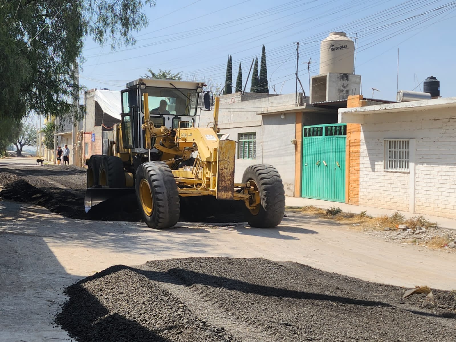 1676399086 338 A peticion de vecinas y vecinos continuamos con el tendido