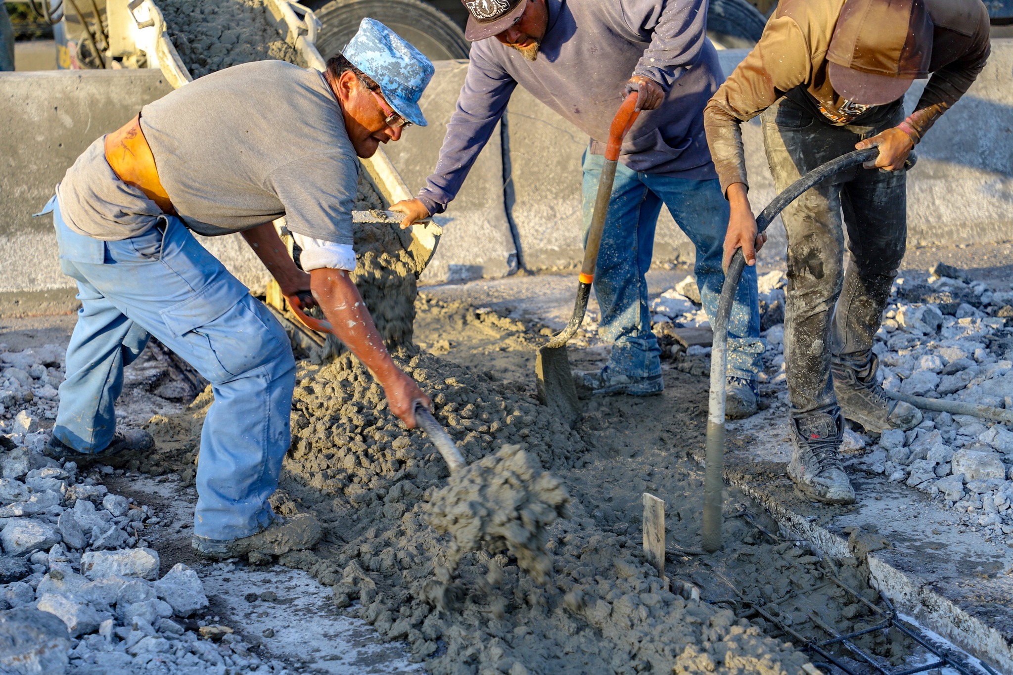 1676562181 463 Continuamos con los trabajos de mantenimiento correctivo en el puente