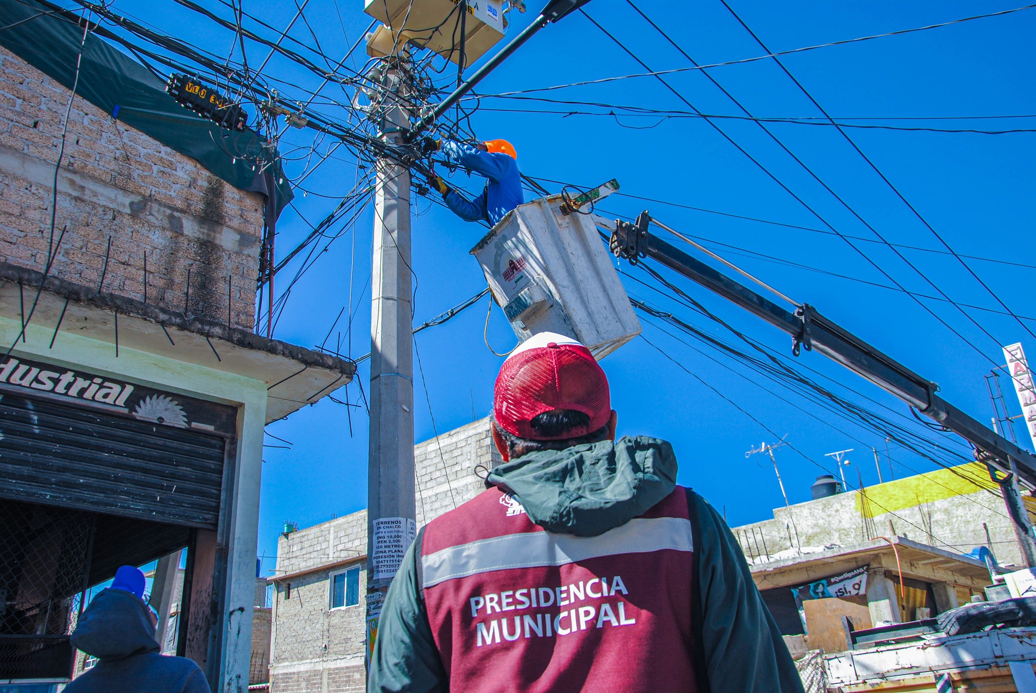 1676578427 362 PlanIntegralDeMejoramientoUrbano Continuamos con el reemplazo de luminarias s