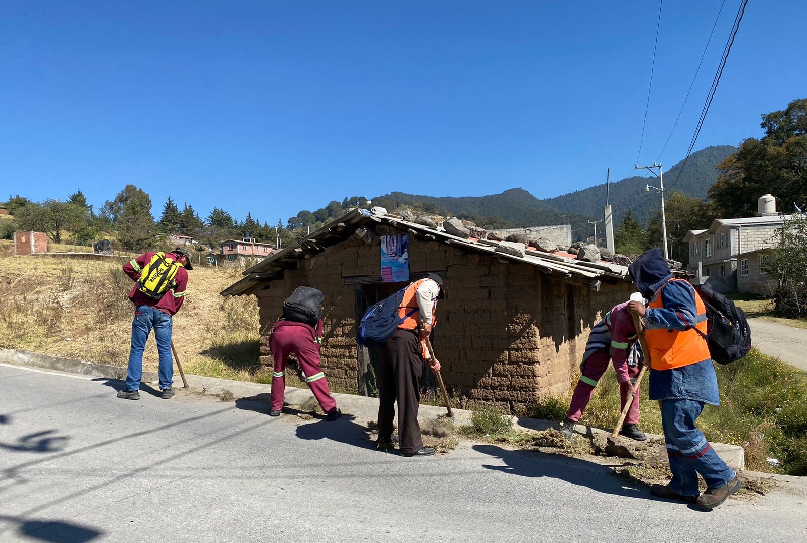 1676675748 424 Por mejores calles cumplimos jornada de limpieza en zona de