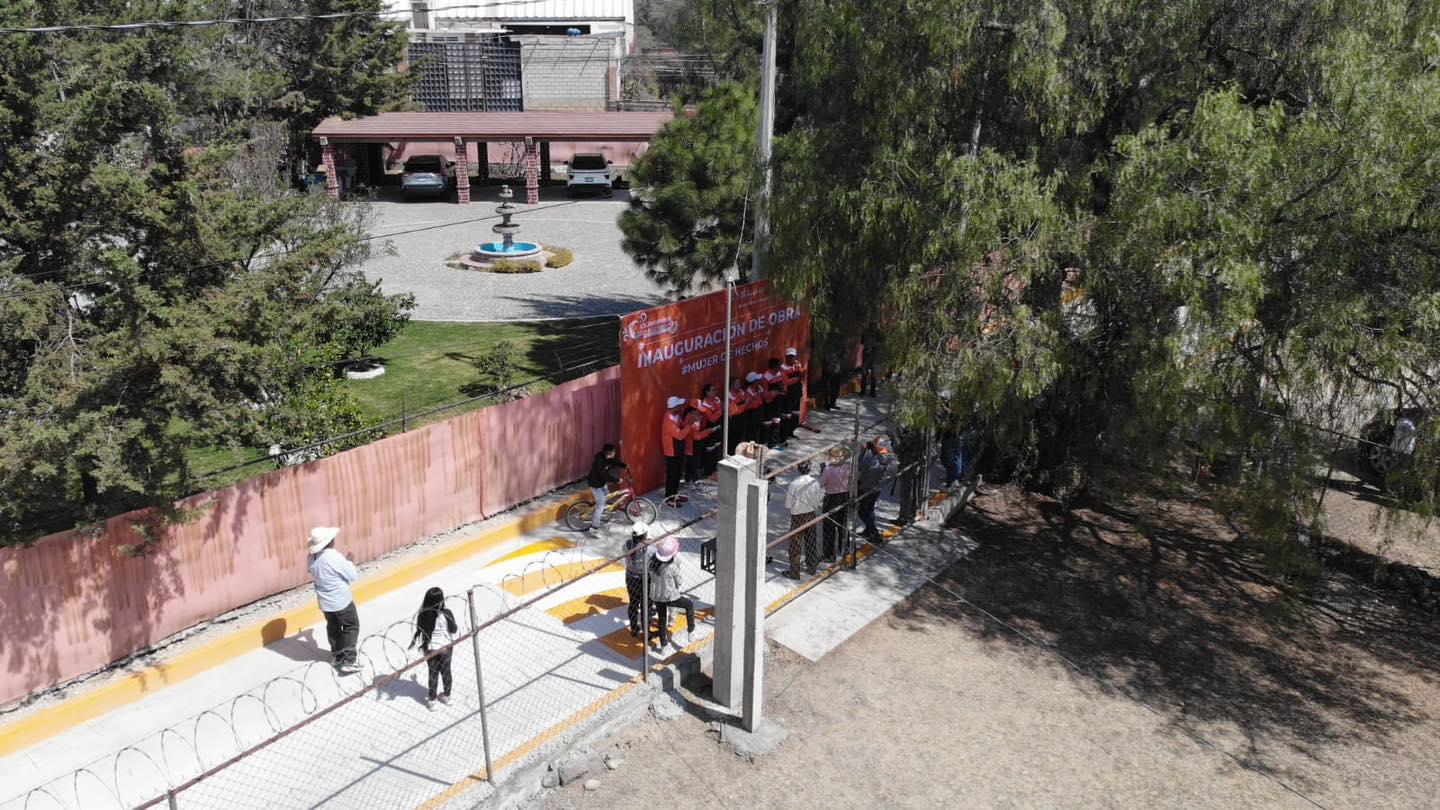 1676764597 887 Amigas y amigos en el Barrio de la Concepcion inauguramos