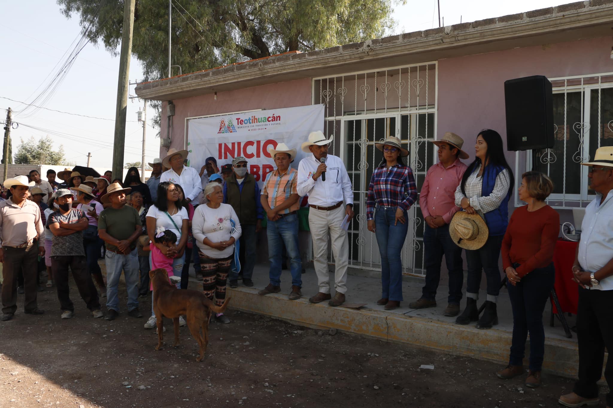 1676810725 852 Banderazo de inicio a la obra Pavimentacion Asfaltica Calle Ninos