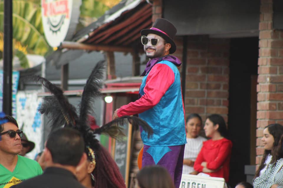 1676812244 600 Todos sabemos que La vida es Mejor Bailando Gracias