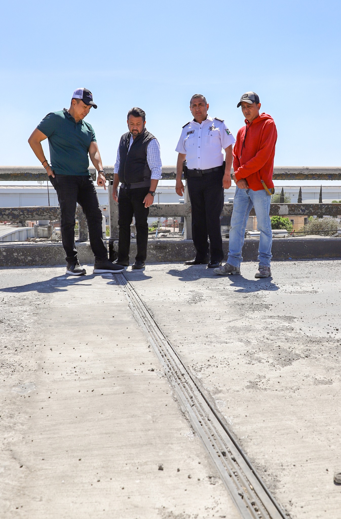 1676988541 836 En continuidad a los trabajos de rehabilitacion del Puente Madero