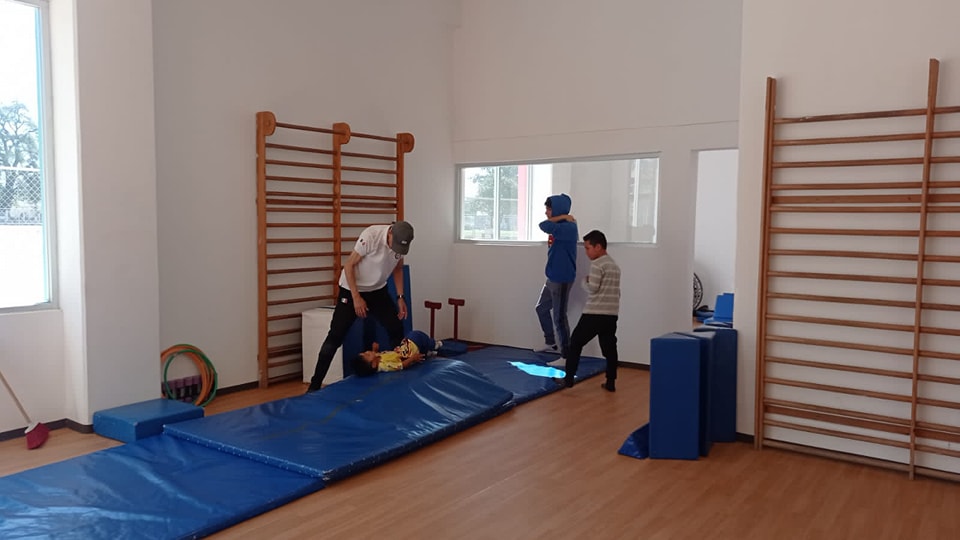 1676993632 396 Clases de introduccion a la gimnasia en el Polideportivo Municipal