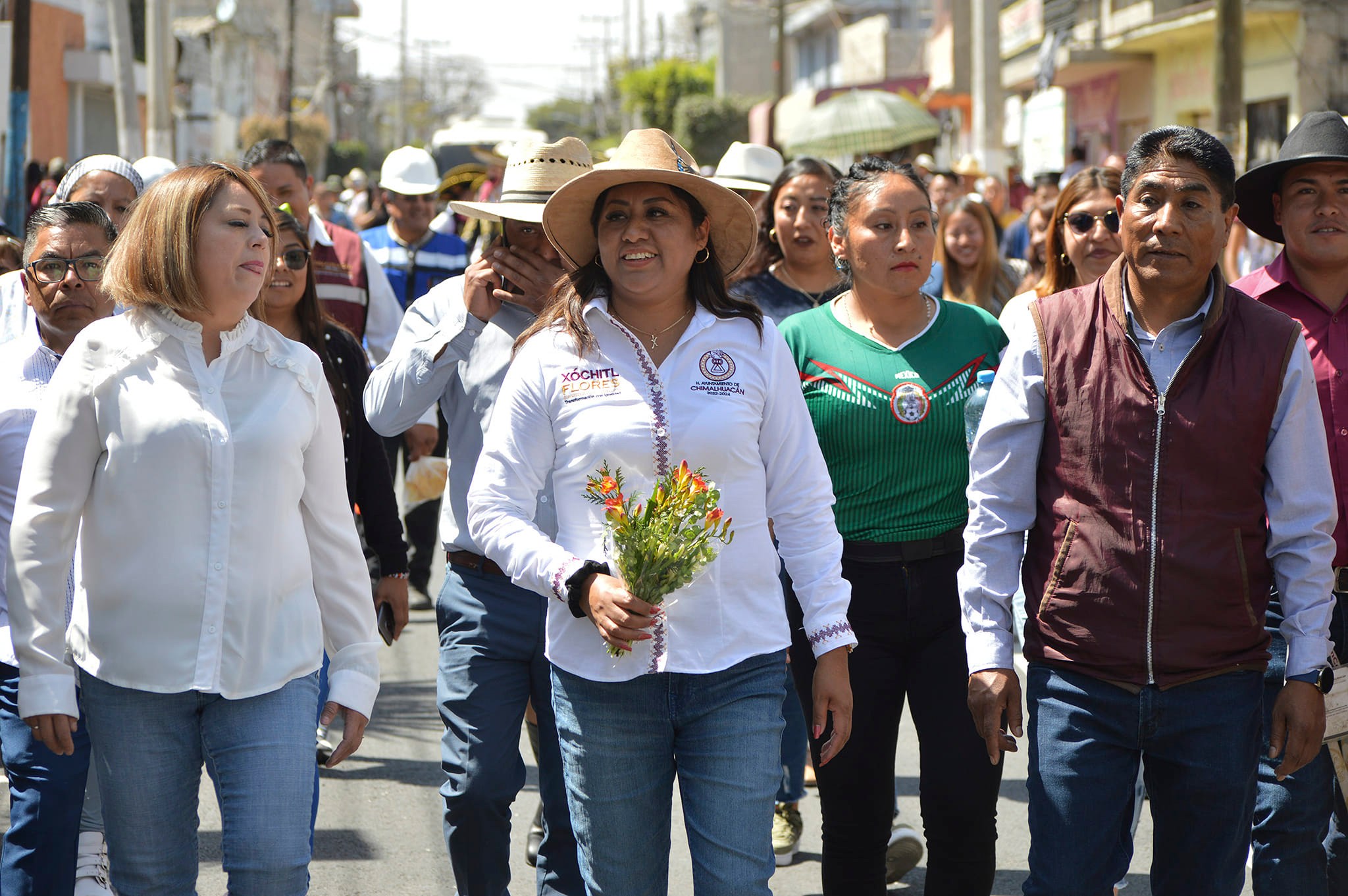 1677083822 746 GOBIERNO DE CHIMALHUACAN ENTREGA AVENIDA PRINCIPAL PAVIMENTADA EN BARRIO SAN