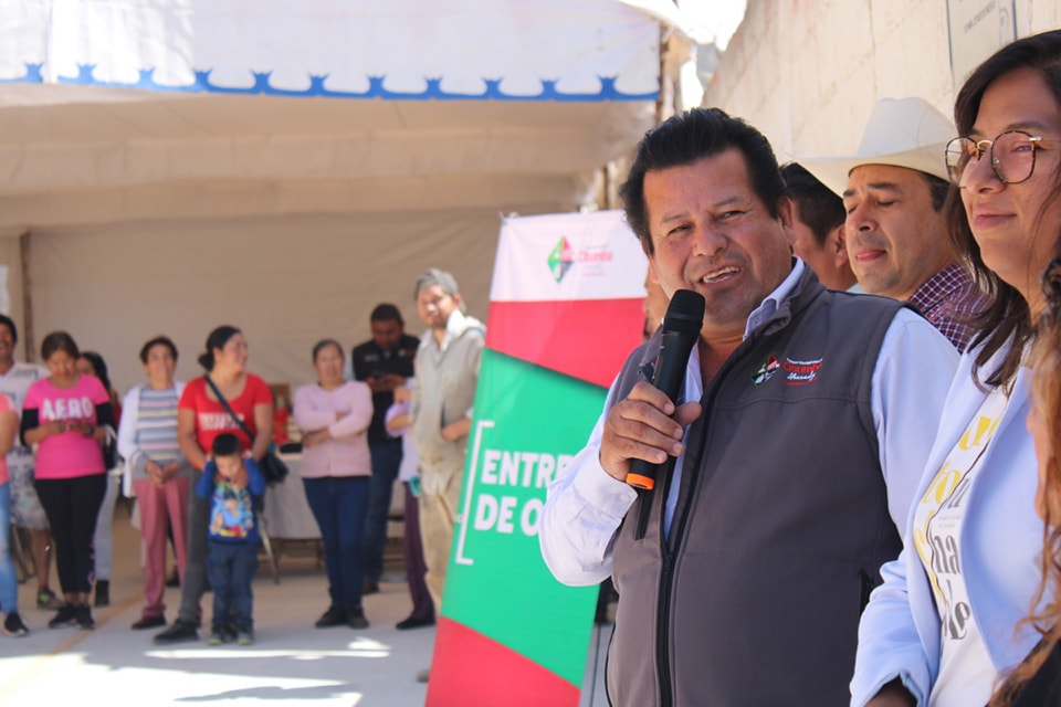 1677155936 938 Nuestro Presidente Municipal hizo entrega de la pavimentacion con concreto