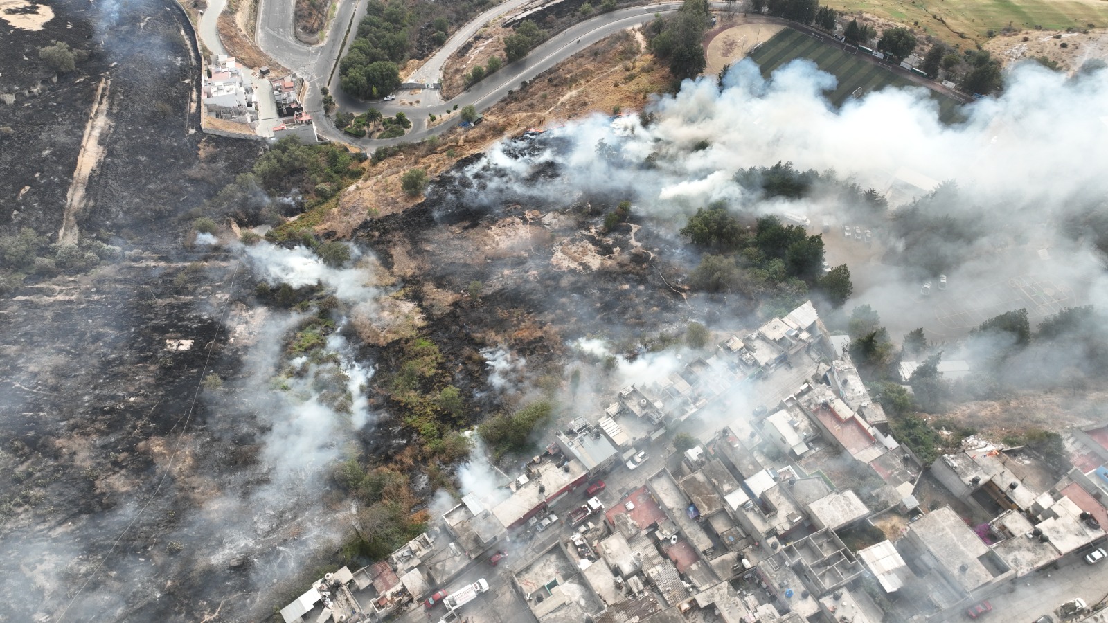 1677157981 304 Hoy elementos del Cuerpo de Bomberos de AtizapandeZaragoza controlaron un