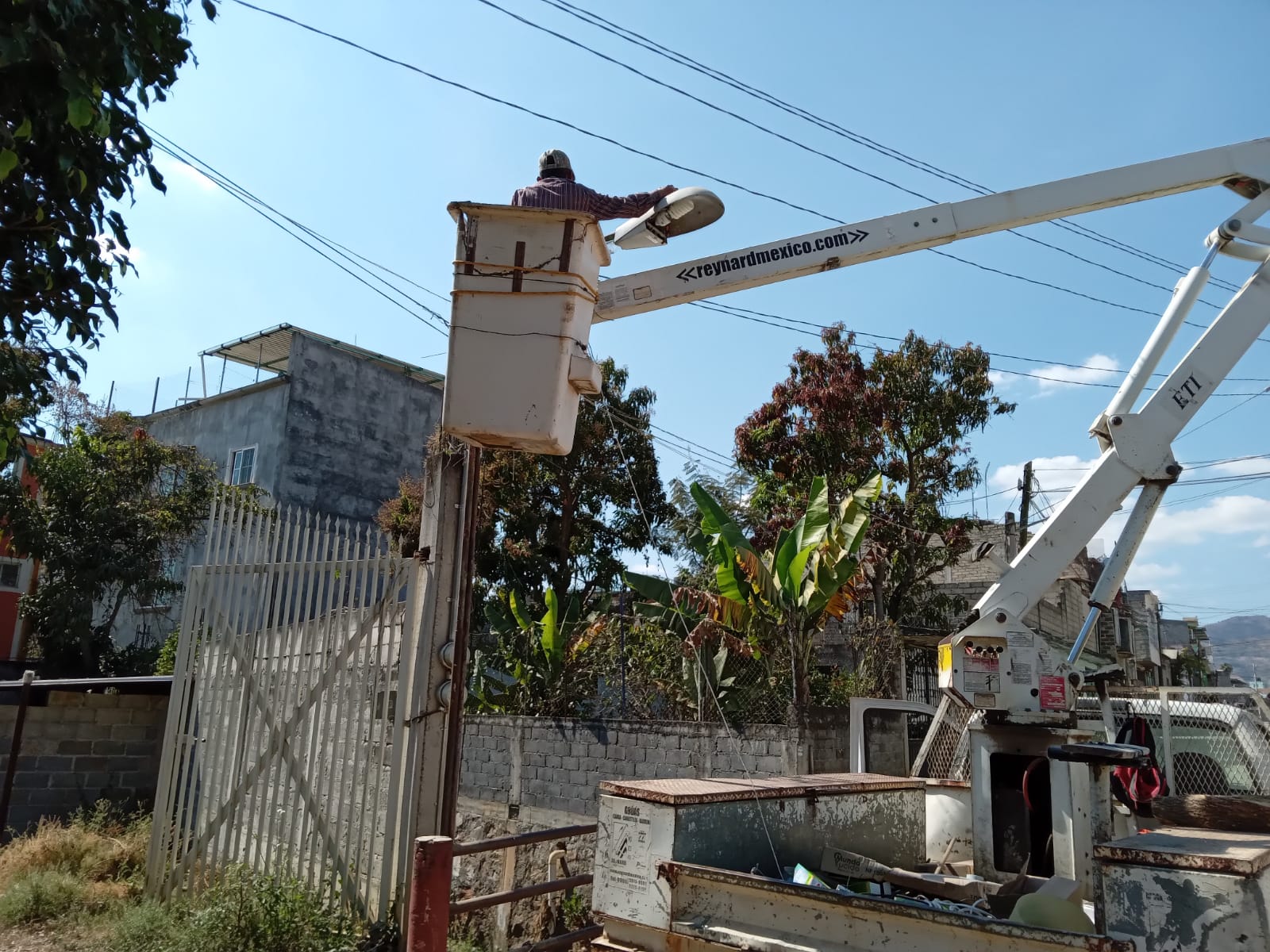 1677168360 971 AlumbradoPublico El ayuntamiento de Tejupilco que preside el Lic