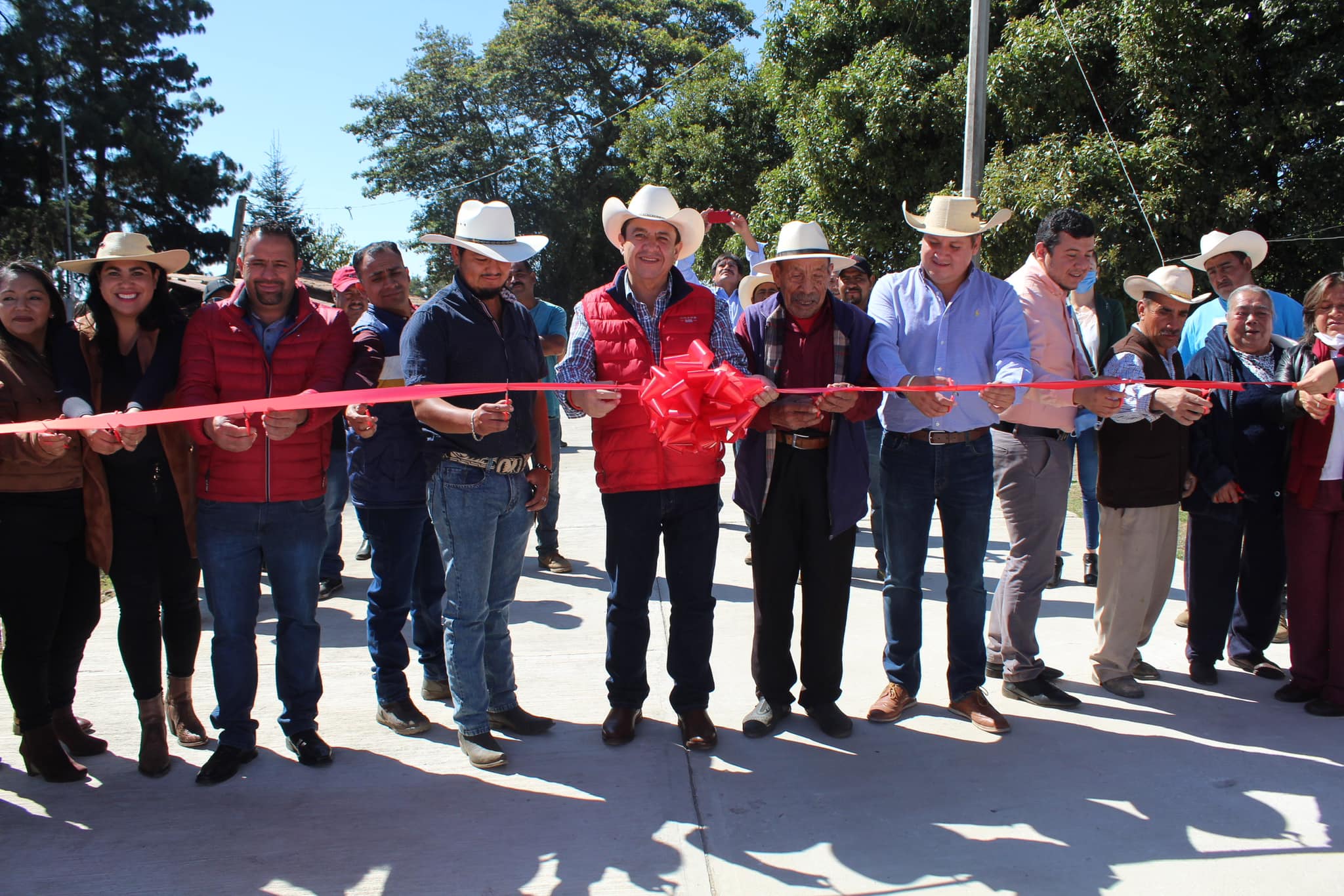 1677245699 925 Este dia nuestro Presidente Municipal Tono Diaz en compania de