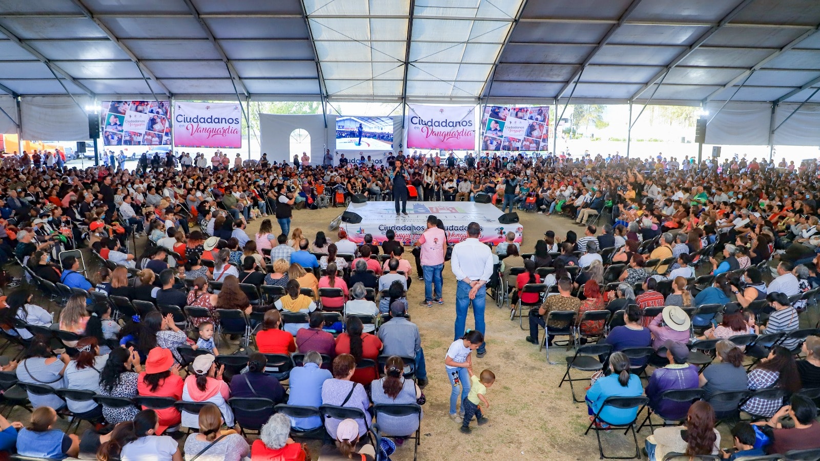 1677252753 587 Durante la entrega de apoyos a 3 mil 500 beneficiarios