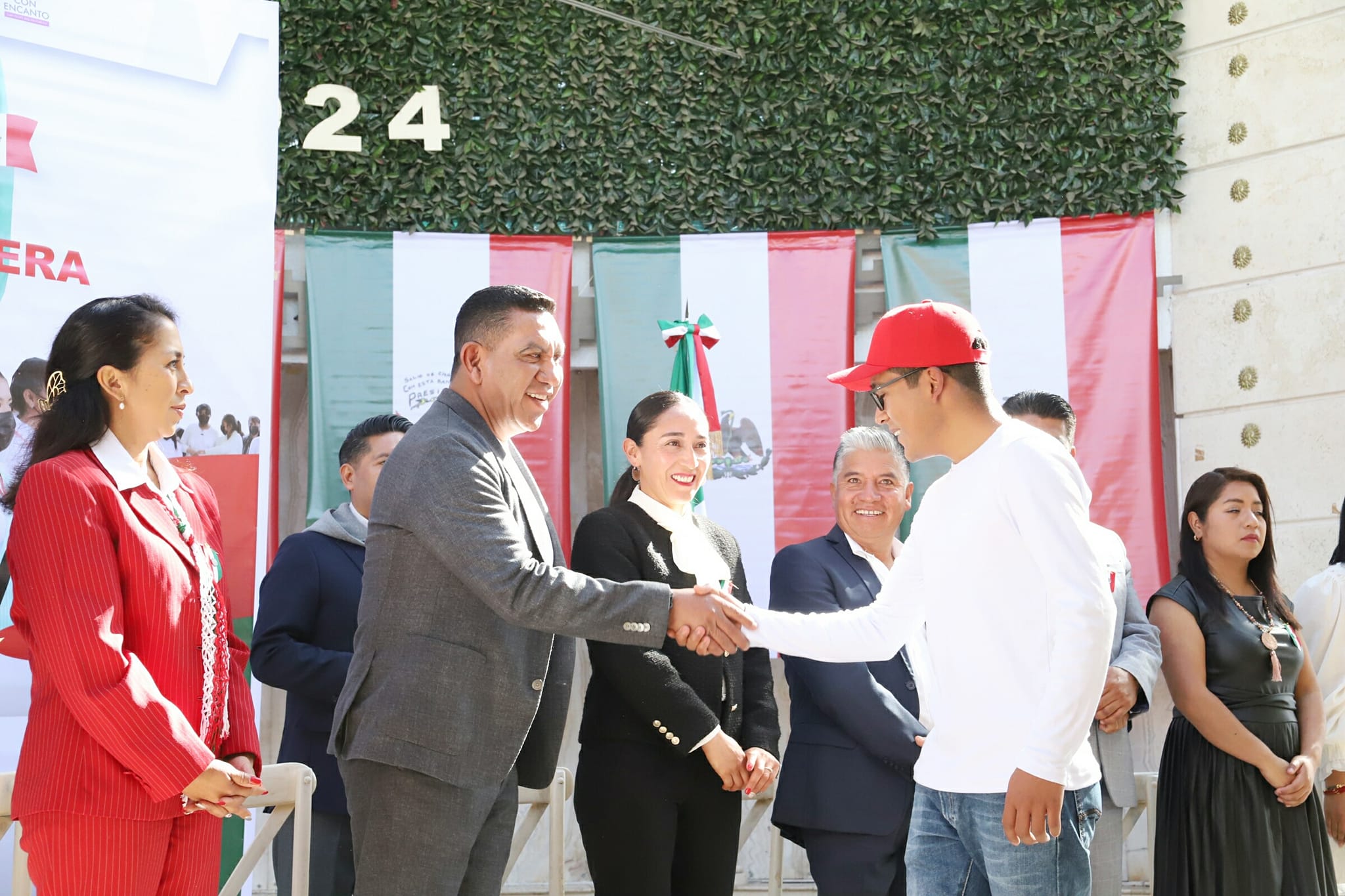 1677270452 962 Conmemoramos el Dia de la Bandera con una ceremonia solemne