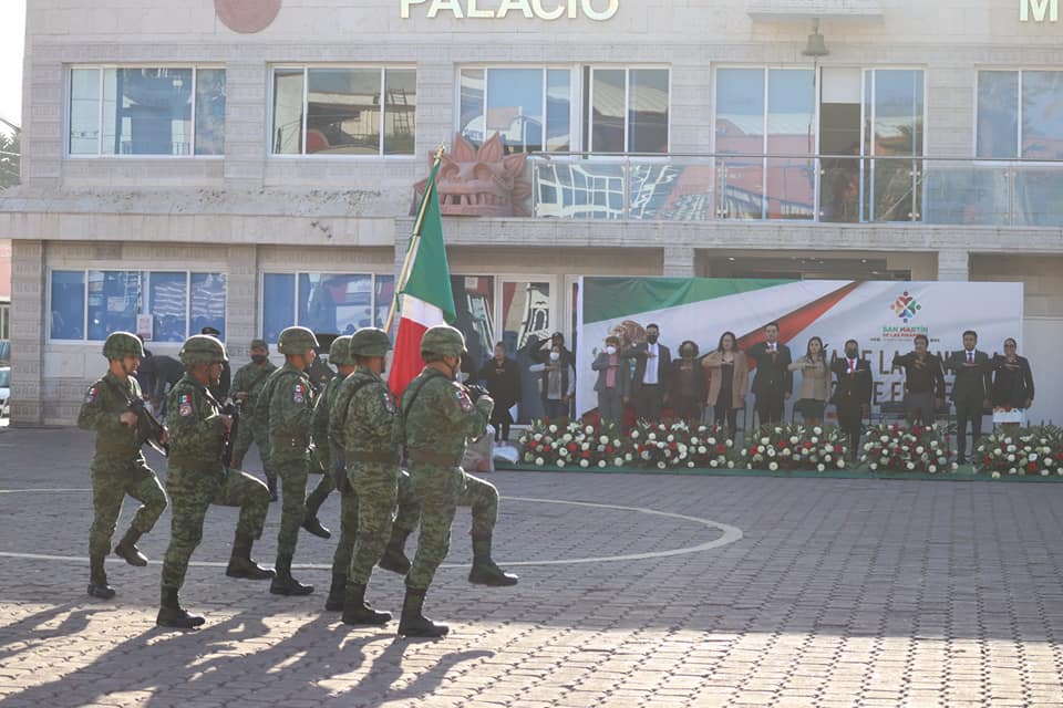 1677273012 592 ¡Hoy celebramos el Aniversario de nuestra Bandera Nacional este Simbolo