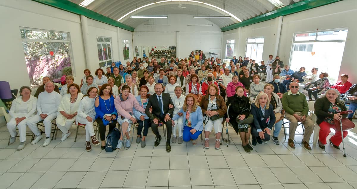 1677275157 469 Las autoridades atizapenses visitaron la casa del dia Coporo en