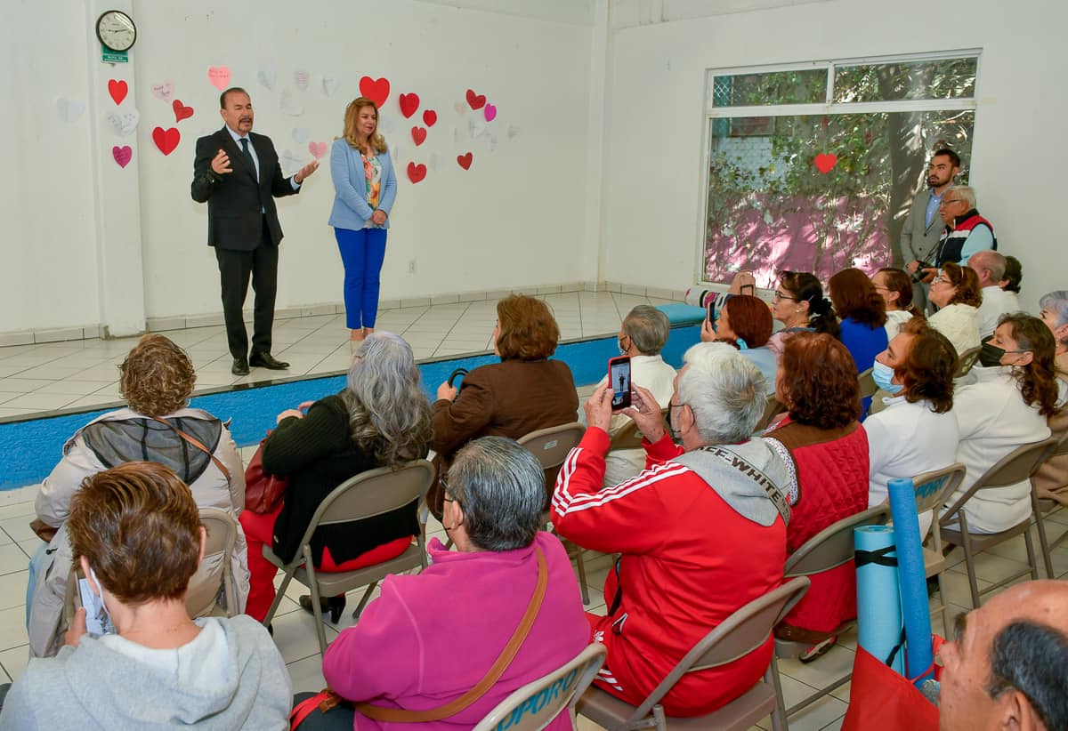 1677275168 Las autoridades atizapenses visitaron la casa del dia Coporo en