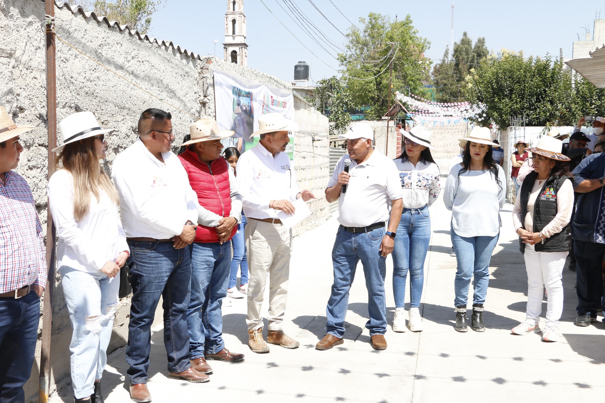 1677352488 946 Realizamos la entrega de la obra de Pavimentacion con Concreto