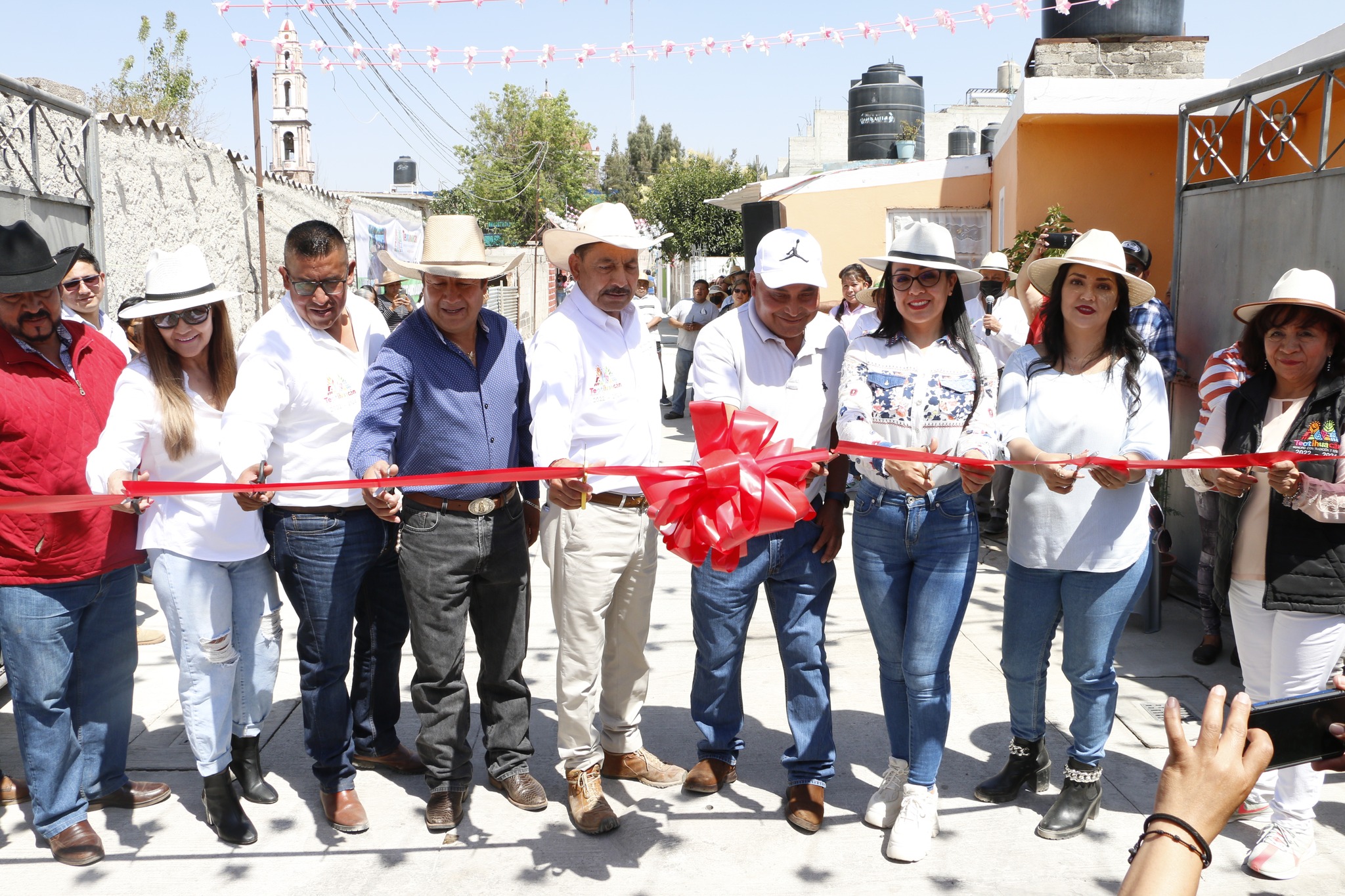 1677352489 757 Realizamos la entrega de la obra de Pavimentacion con Concreto